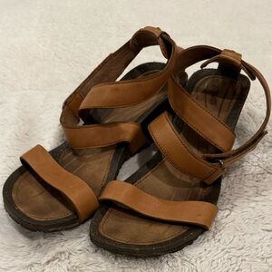 **Teva Cabrillo Wedge Cross Strap Sandals – Women’s 9, Tan Brown Leather**